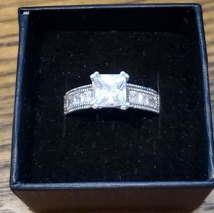 Sterling silver & Cubic zirconia engagement ring